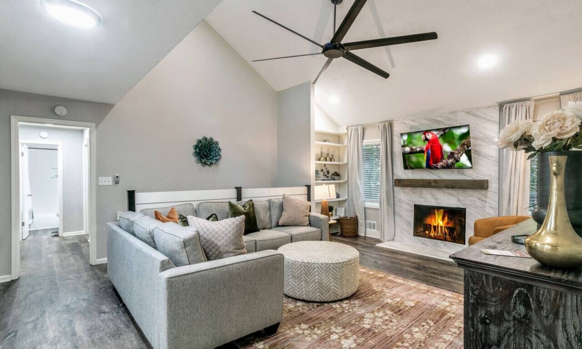 Ellenwood House | ATH - New Spacious Stepless Ranch, Modern (85Wil)