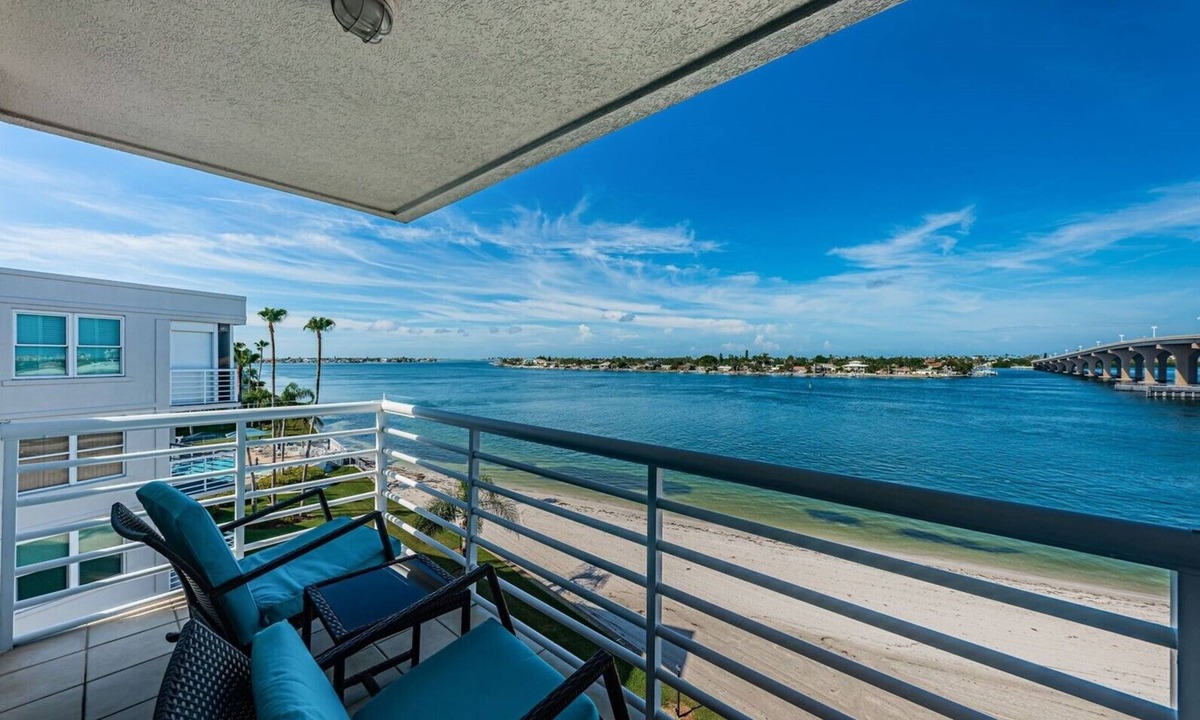 Isla del Sol Condo | Bahia Vista 'Sunset Dreams'