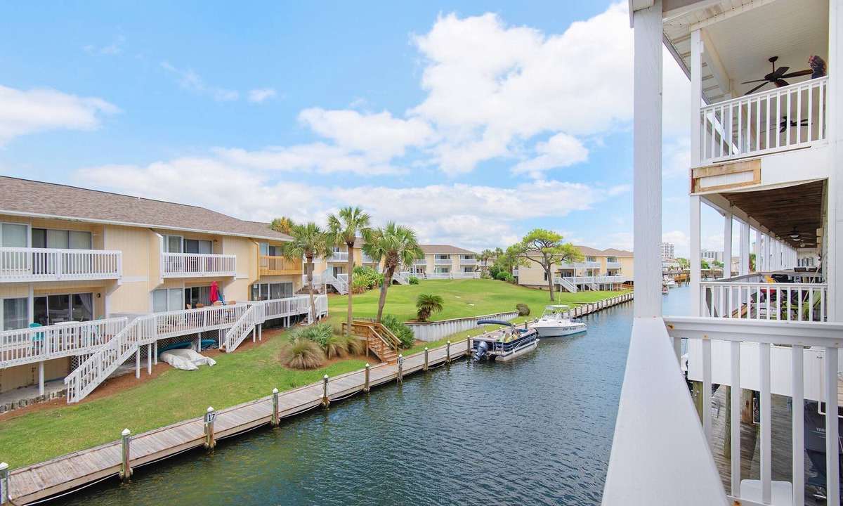 Holiday Isle Condo | 🌊Balcony Overlooking Canal~pools~0.5mi to Beach Access~2BR Sandpiper Cove 4114
