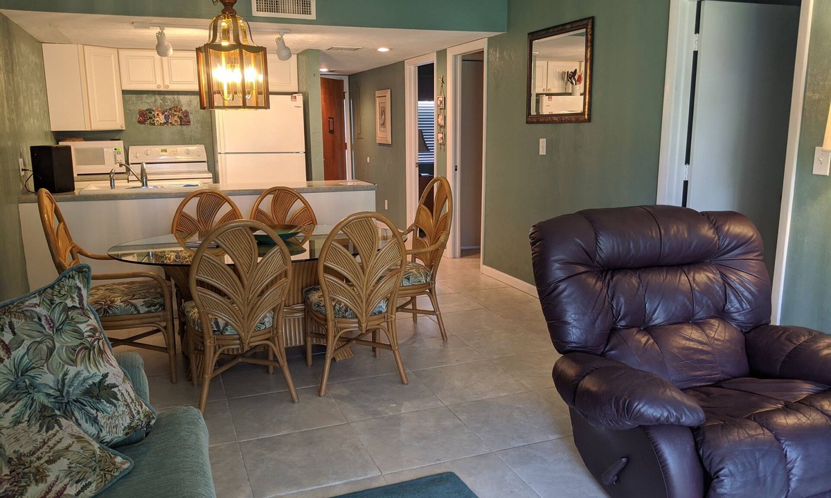 Clewiston Condo | Bass & Fun Condominiums on Lake Okeechobee, 2/2 Condo. n