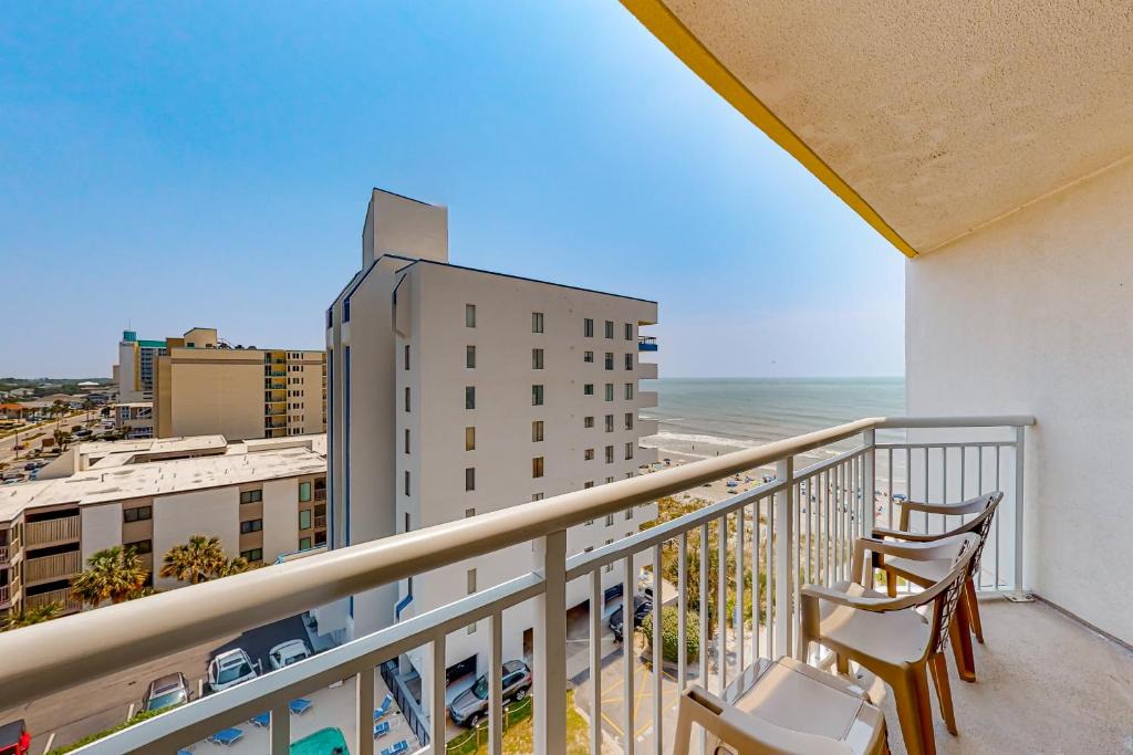 Crescent Beach Hotel | Bay Watch 0801
