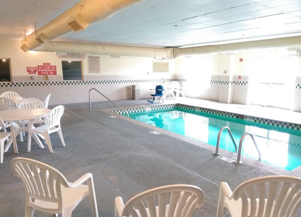 Clinton Hotel | Baymont by Wyndham Clinton