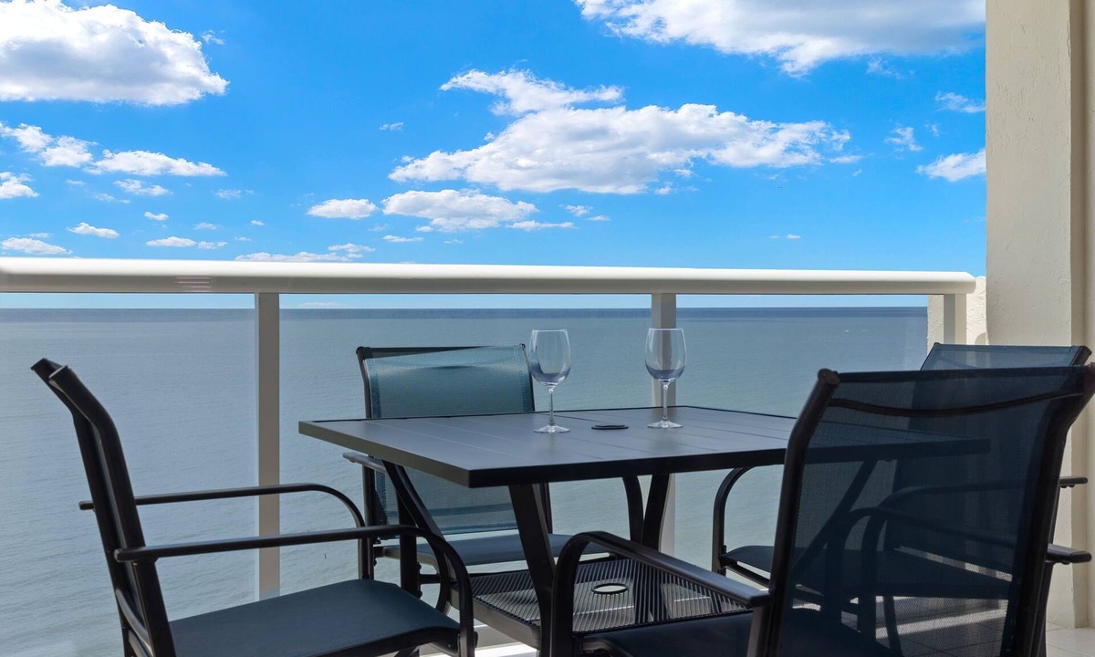South Island Condo | Beach Front View/access. Updated finishes and open floor plan.