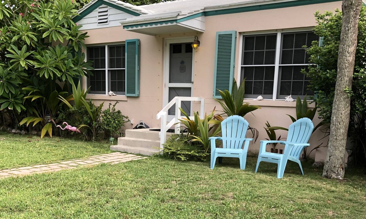 Deerfield Beach House | Beach House 2 blocks 2 fishing pier and Beach!