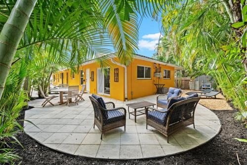 Lauderdale-by-the-Sea House | Beach House - 2BED, 2BATH, Private - Walk to Beach