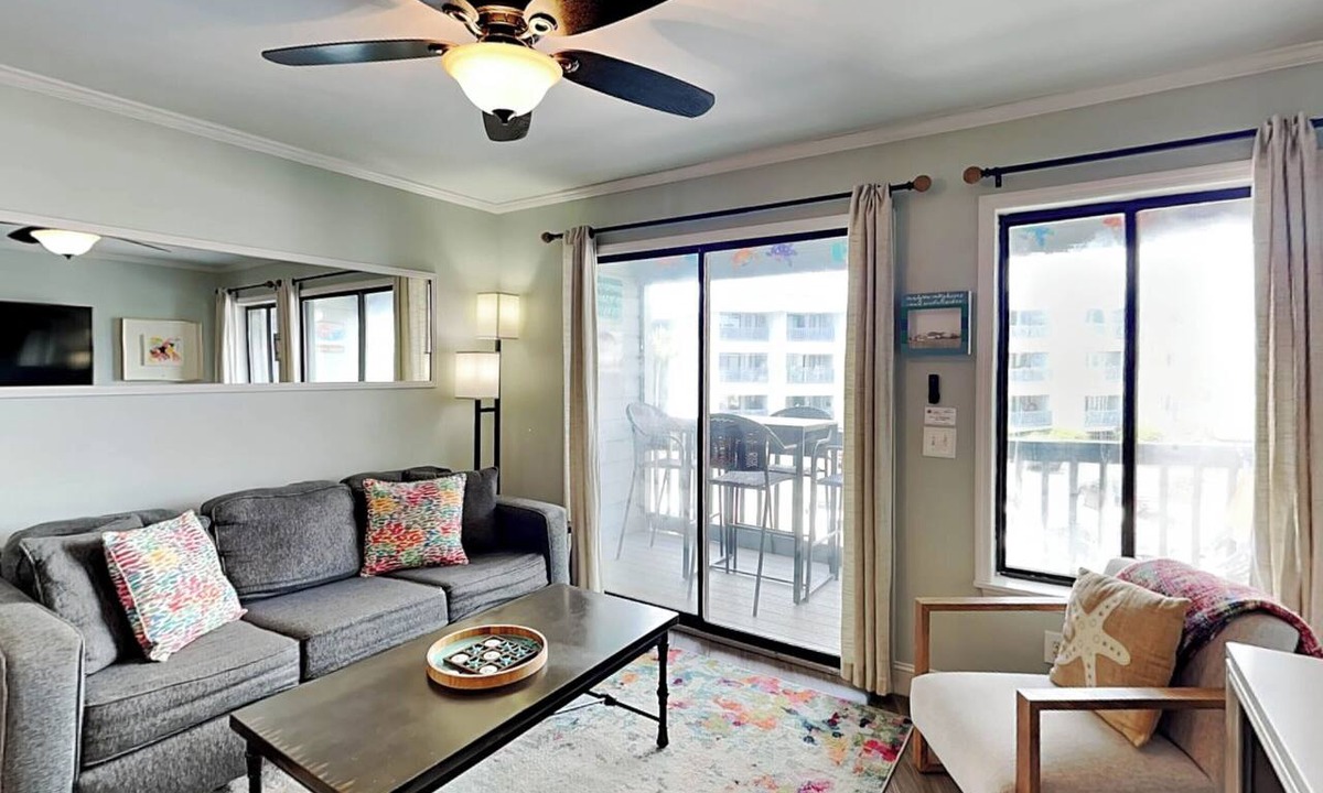 Tybee Island Condo | Beach Racquet A209 | Easy Walk to Beach & Community Pools!