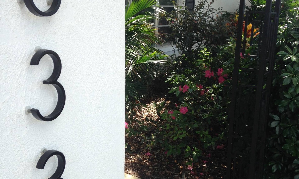 Golden Beach House | Beautiful 1800 square foot Mid Century Home