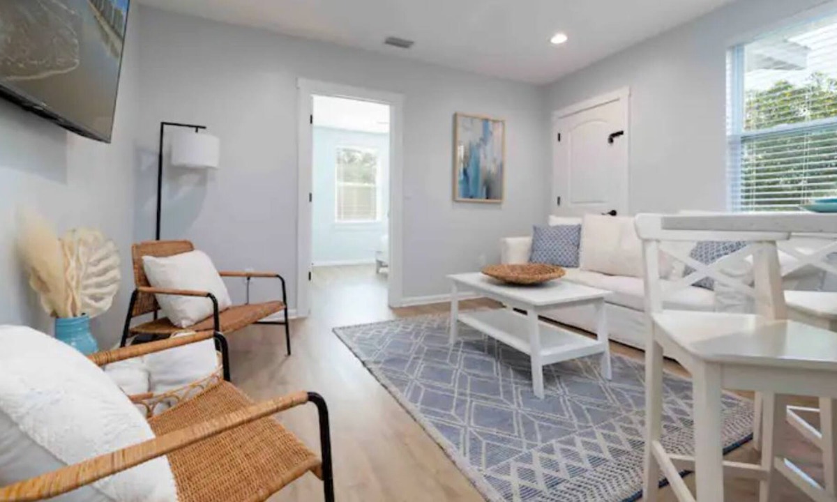 Neptune Beach Apartment | Beautiful beach condo: walk to the ocean!
