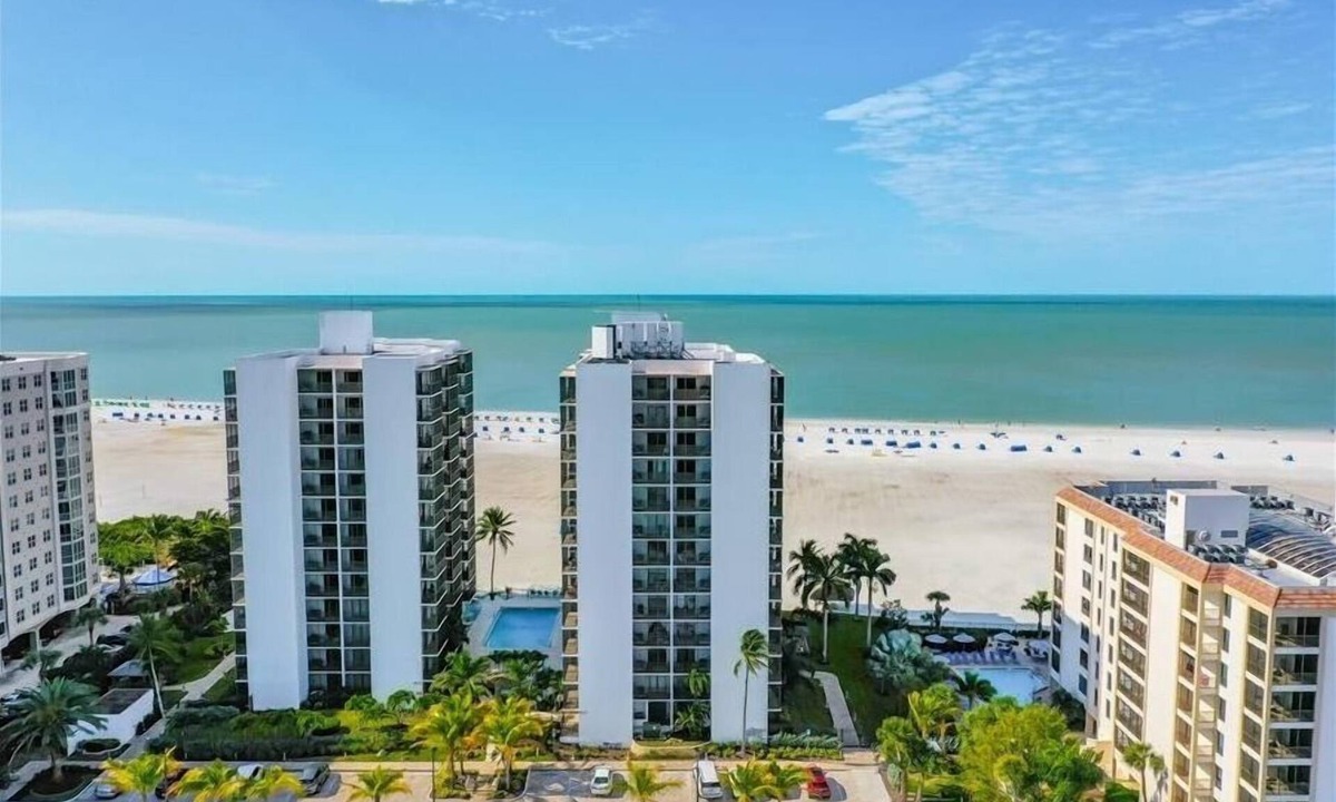 South Island Condo | Beautiful Beachfront condo with Gulf View FALL SPECIAL 20% OFF ANY RES TIL 10/31