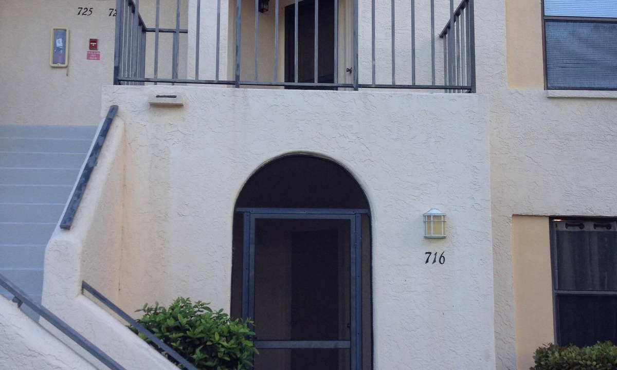 Central Naples Condo | Beautiful Condo - close to everything