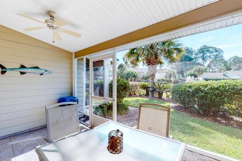 Sandestin House | Beautiful gem at Bayou Village golf cart WiFi & resort pools