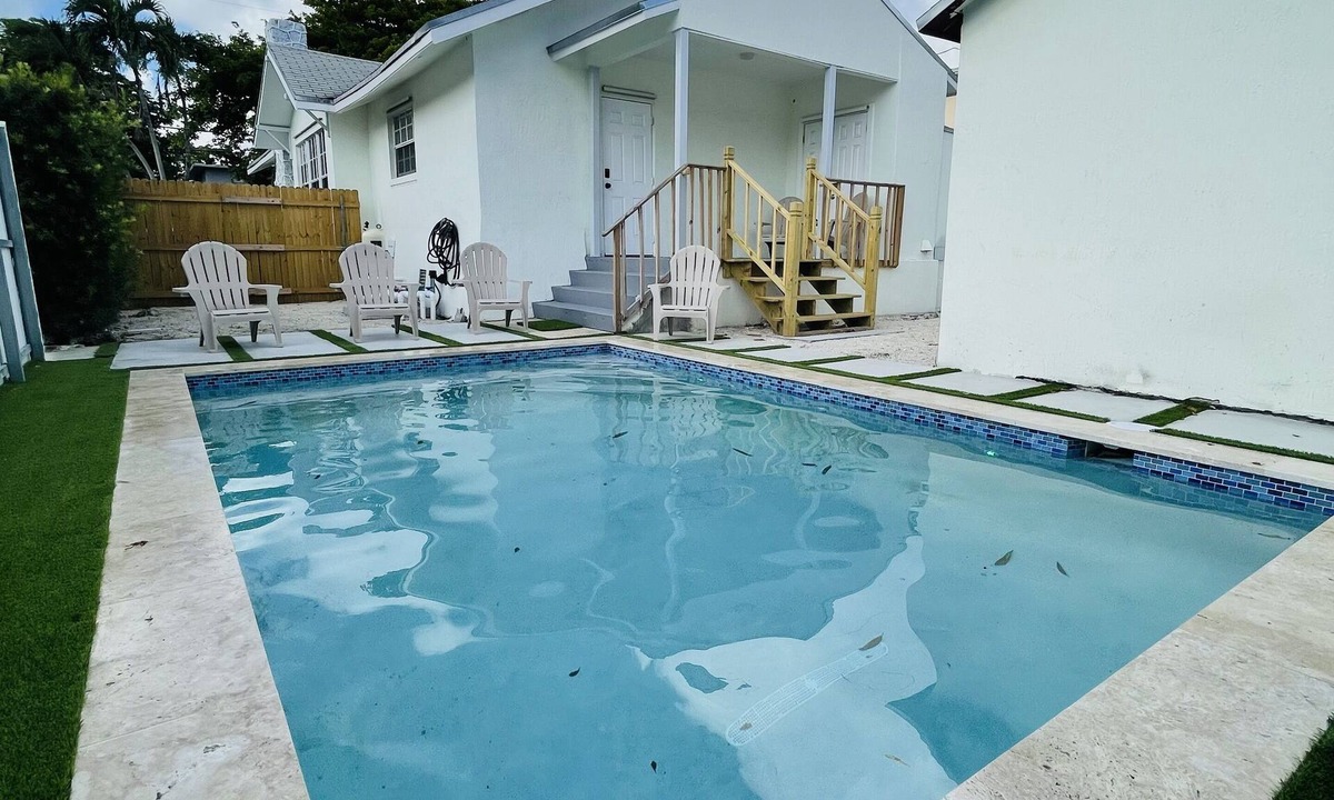 Coral Way House | Beautiful Little Havana Home with Pool. Near airport, beaches and night life