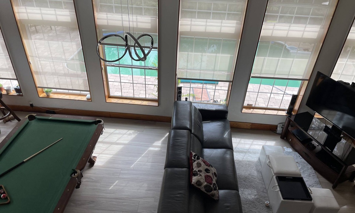 Palma Ceia West House | Beautiful S Tampa Home W/Heated Pool & Jacuzzi, Wi-Fi, Cable, DVD, pingpong,