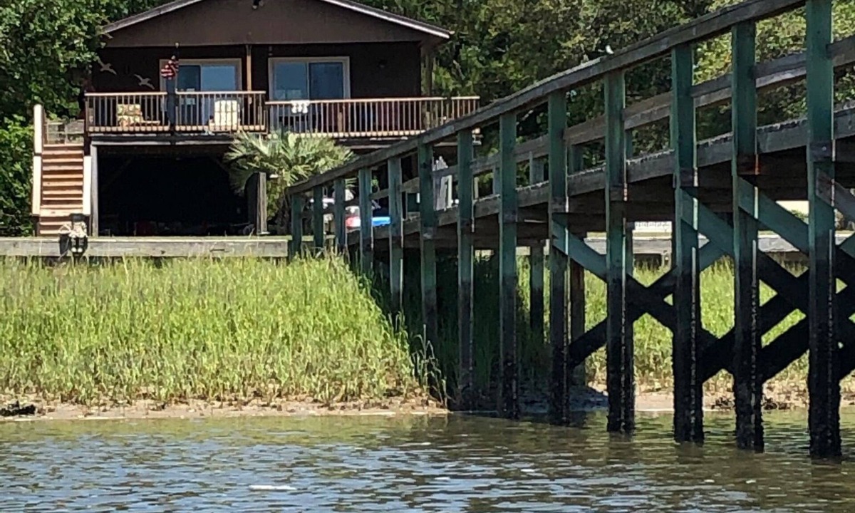 Ocean Isle Beach House | Beautiful setting on the Intracoastal Waterway!
