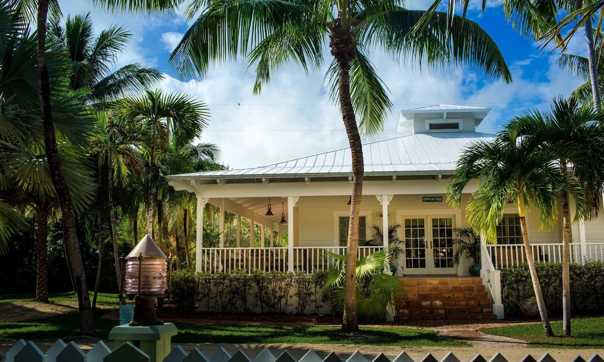 Islamorada Resort | Beautifully Renovated Home w/Custom Furnishings, Chef's Kitchen, & Veranda