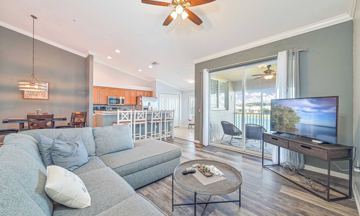 Estero Condo | Bella Terra - Top floor condo with wide Lake View!