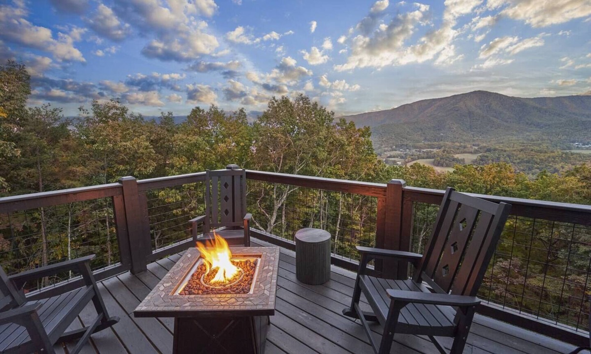 Smoky Mountains Cabin | Best View in Smokies Modern Lux Pool Games Hot Tub