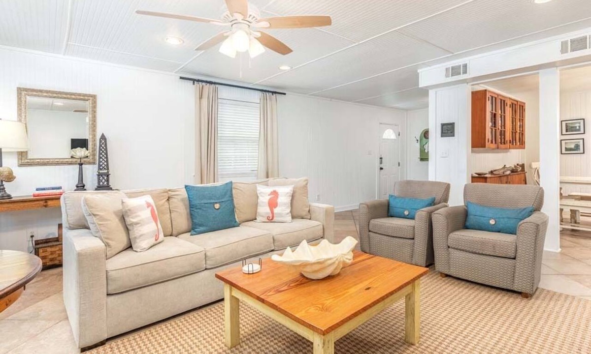 Savannah Beach Condo | Bikini Bottom | Charming Apt in Historic Home, Nearby Beach Access
