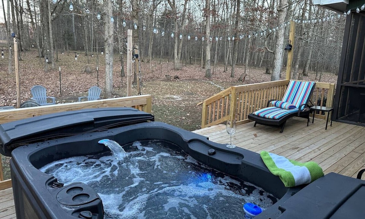 Mentone House | Bird House | Hot Tub, Large Yard, Horses Nearby