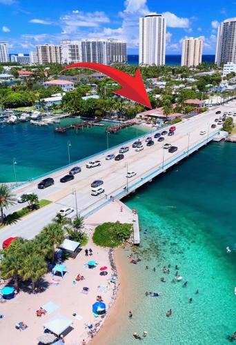 Singer Island Hotel | Blue Heron Bridge Hotel and Dive Club