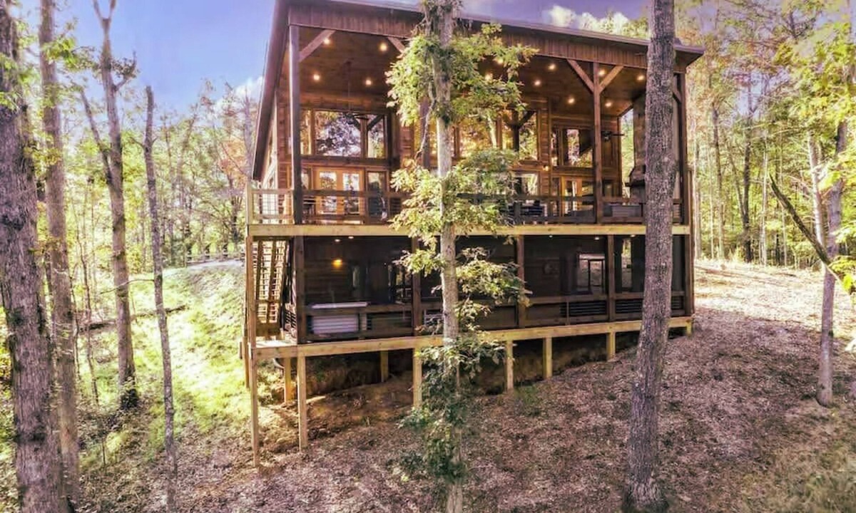 McCaysville Cabin | Blue Ridge mountain retreat, ideal spot to unplug & enjoy nature’s quiet beauty