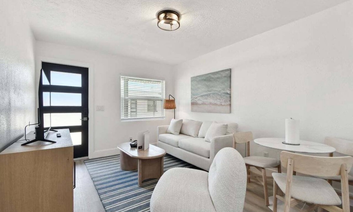 Treasure Island Apartment | Boardwalk John's Pass | One Block from Gulf Shores