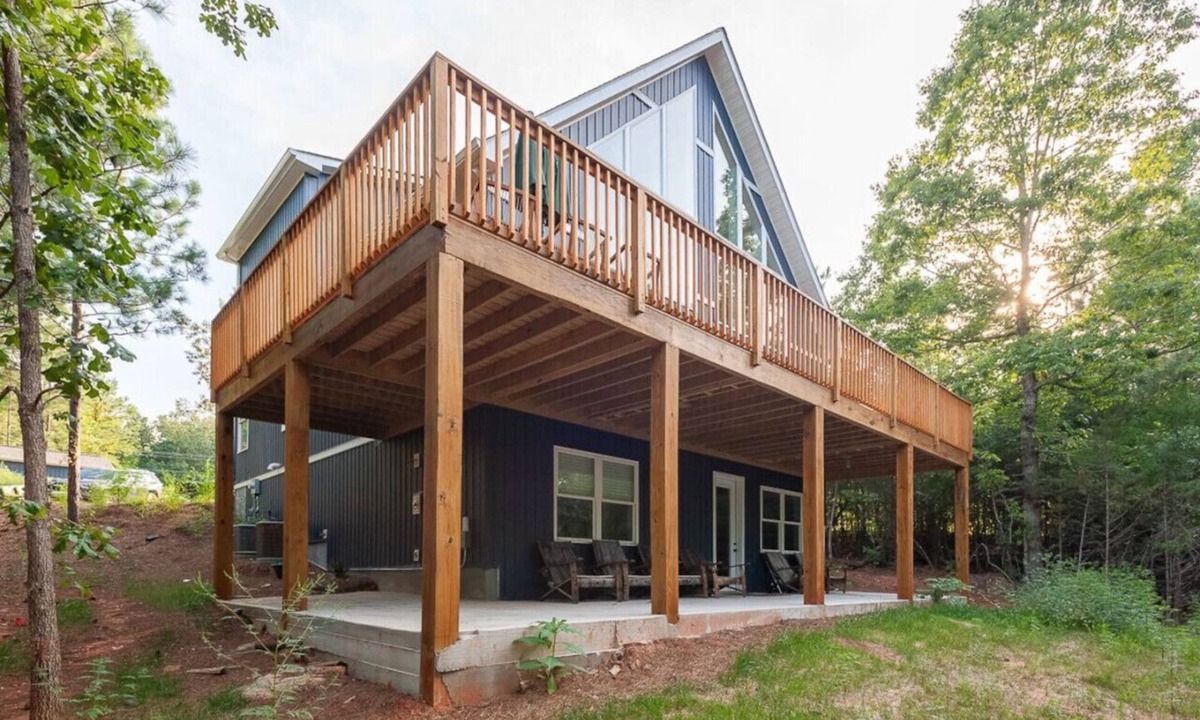 Seneca House | Brand New Keowee Cottage w/Dock!