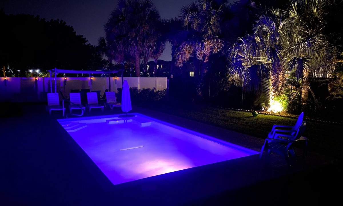 Pompano Beach House | Breeze Vacation Home with Heated Pool
