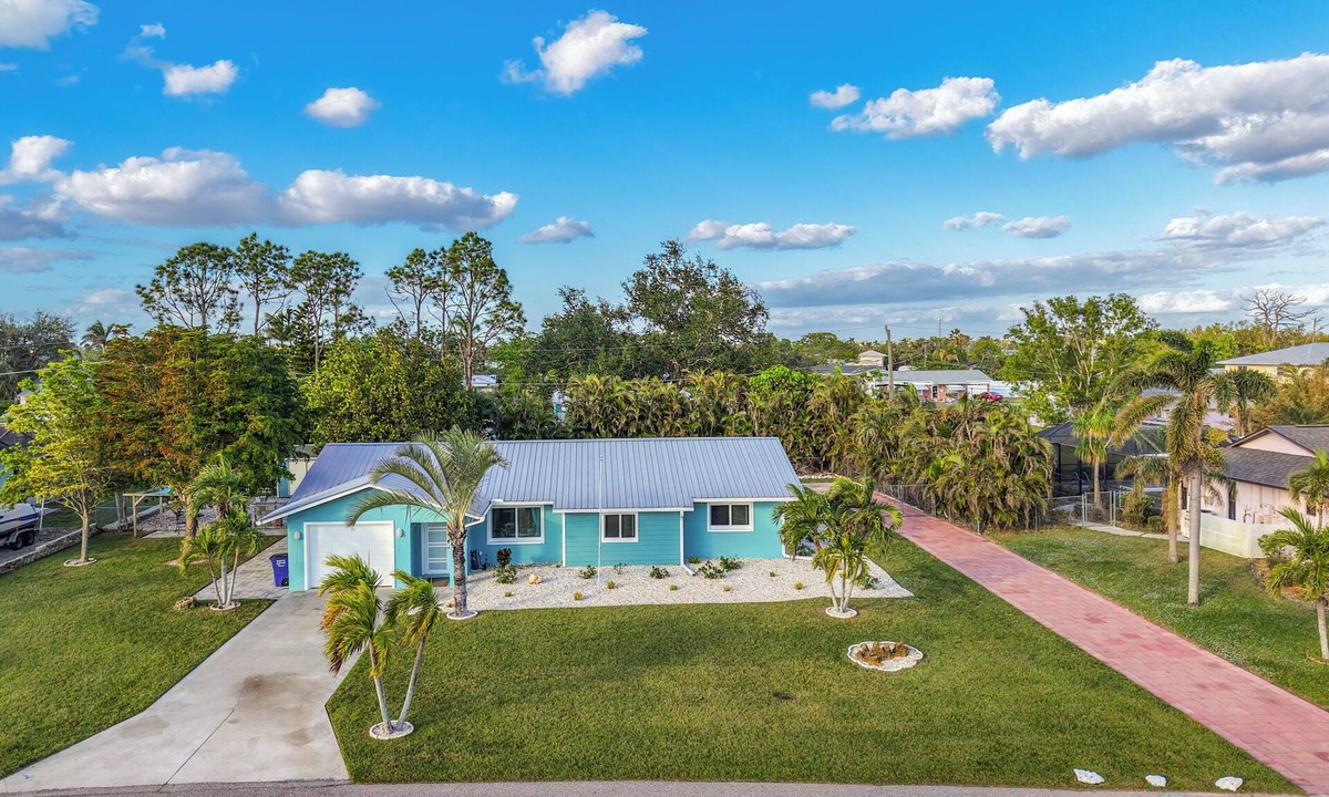 Iona House | Bring Your Boat! Updated Home Close to 3 Beaches