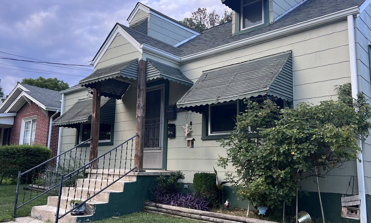Bristol Apartment | Bristol Short Stay for work, Nascar,Music, 1bdrm King size, Queen sleeper sofa.