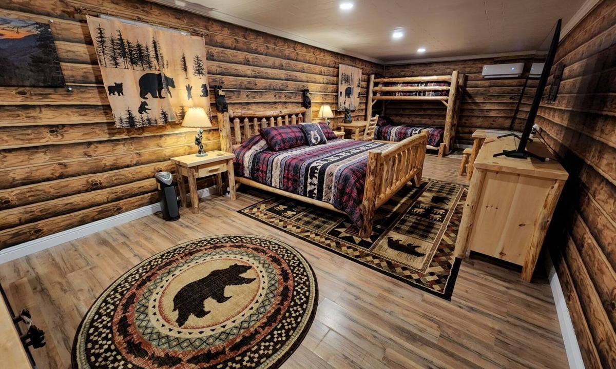Rocky Grove Apartment | Cabin Apt 20min to Gatlinburg across from Ntl Park GameRoom+FirePit+Pet Friendly