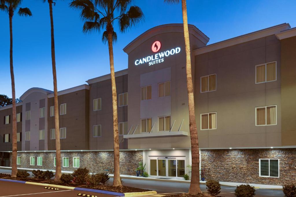 Safety Harbor Hotel | Candlewood Suites - Safety Harbor by IHG