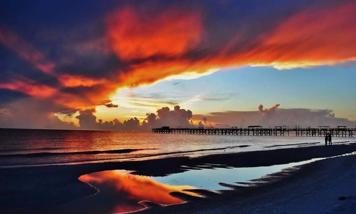 Sunset Reef Hotel | Carousel Suites