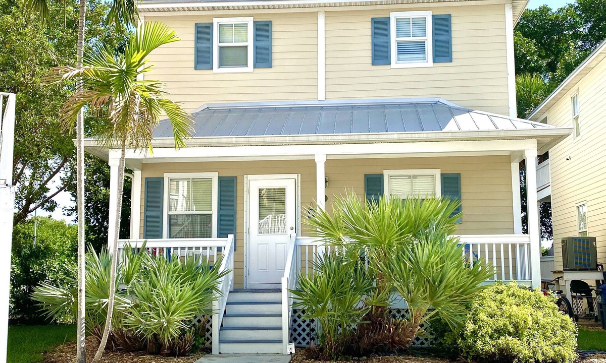 Key West House | Casa Calypso- Beautiful Tropical 3 KING Beds, 3 baths - 2 miles to beach