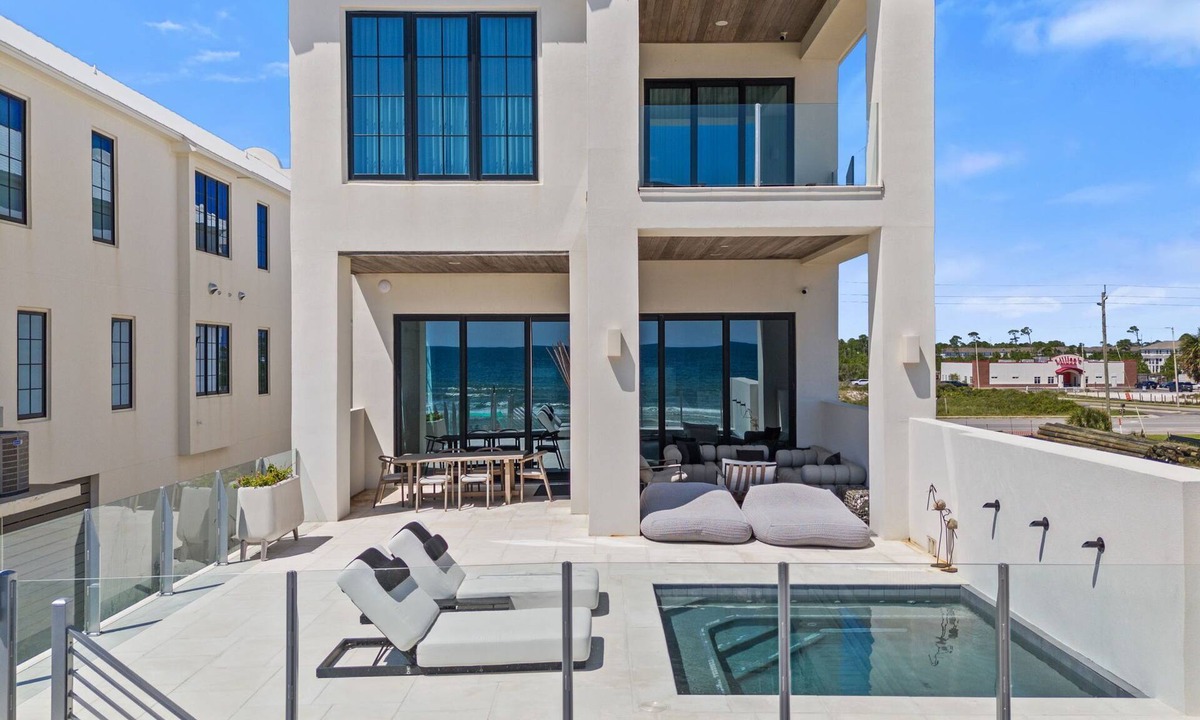 Ono Island House | Casa Playa at Eleanor Beach - Stunning 5BR Beachfront Home w/Private Pool