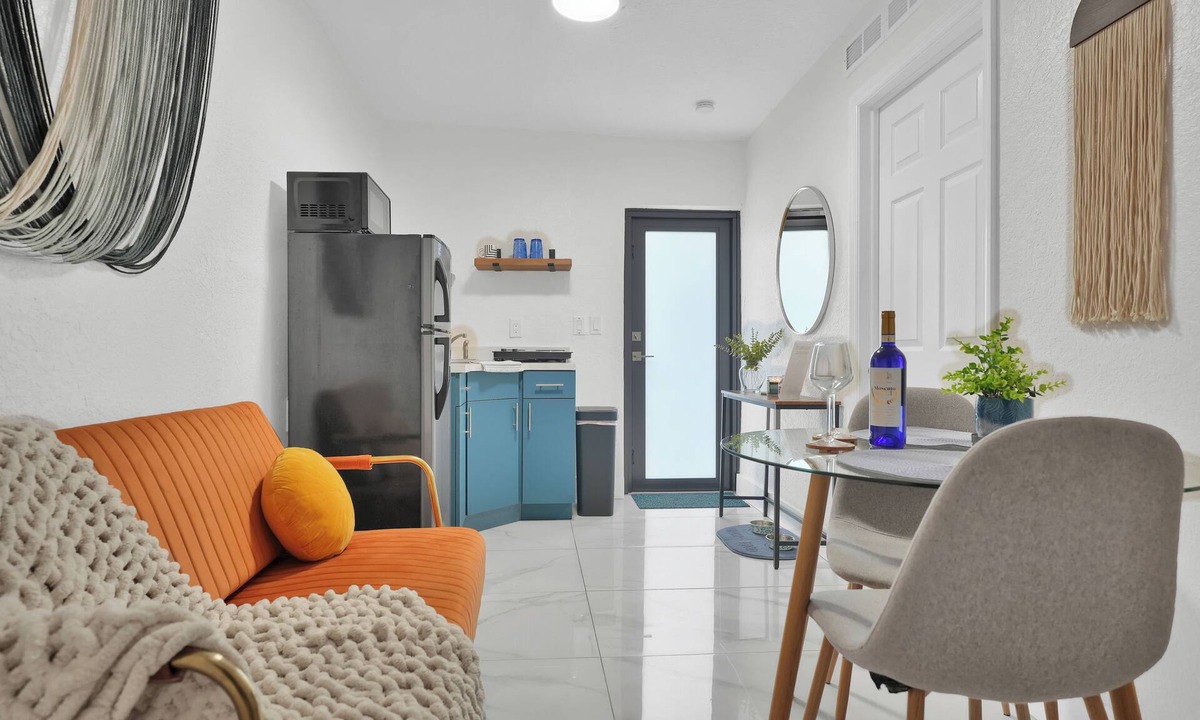 West Little River House | Centrally Located Guest Suite with Private Entry, Patio, BBQ + Dedicated Parking