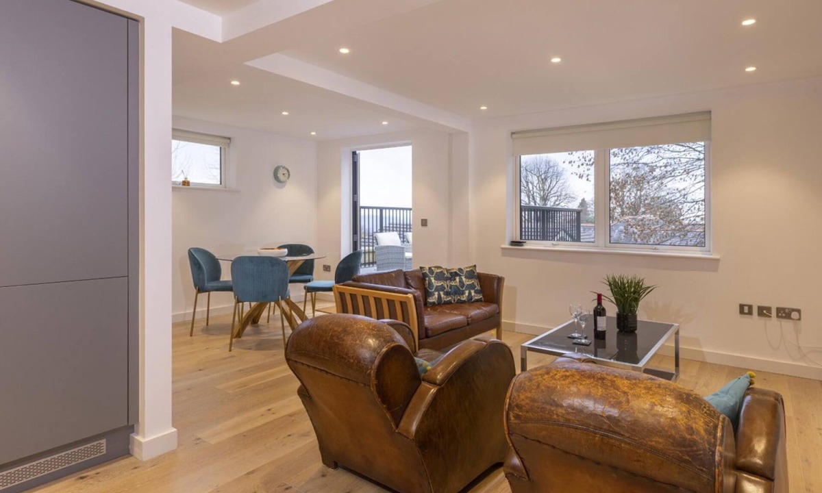 Bath Apartment | CH Apt 7 2bed in Bath
