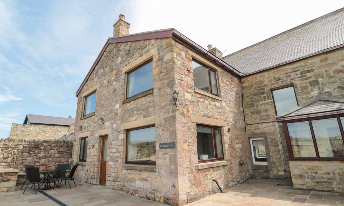 Beadnell Cottage | Changing Tide, Beadnell