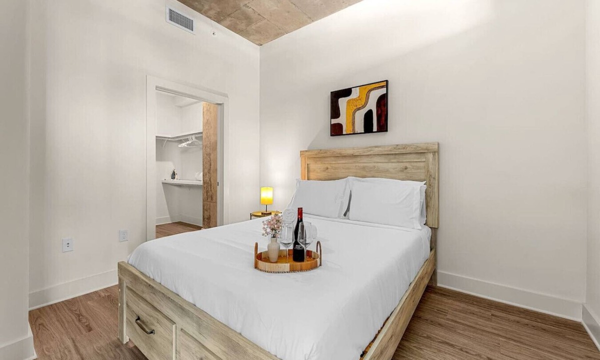 Channel District Apartment | Channelside: Near Everything in Tampa! Ybor | DT
