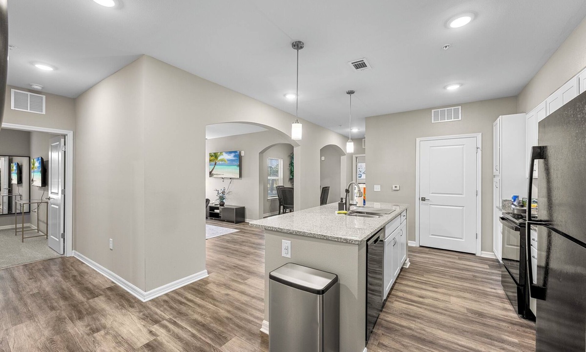 Melbourne Condo | Charming 2-bedroom condo with fitness room and AC in Melbourne