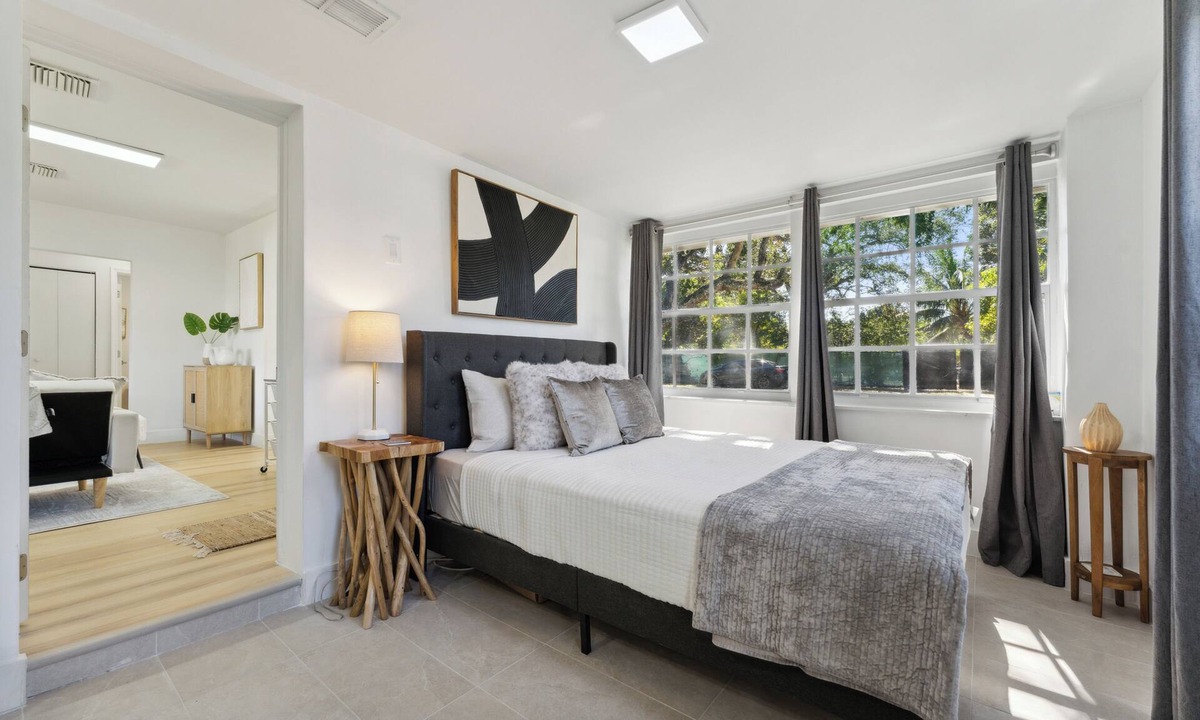 Edgewood House | Charming 3-bedroom newly renovated home with great backyard patio area & grill