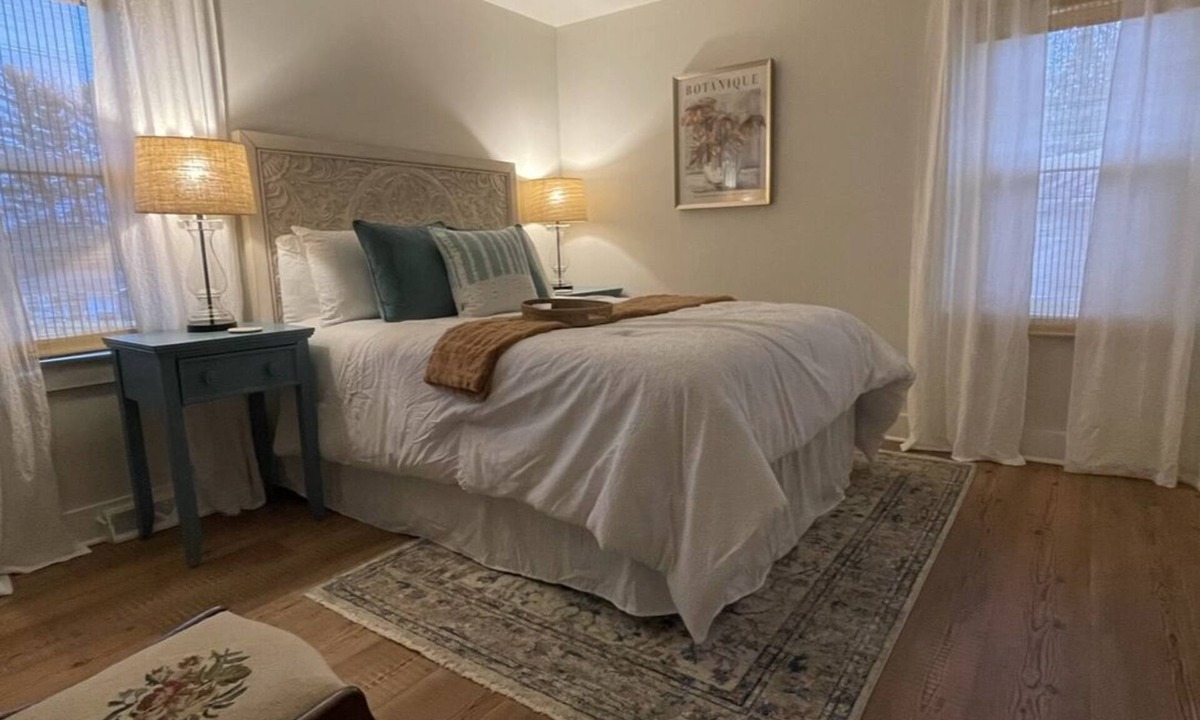 Columbia House | Charming 3-bedroom house with AC, WiFi in beautiful Columbia