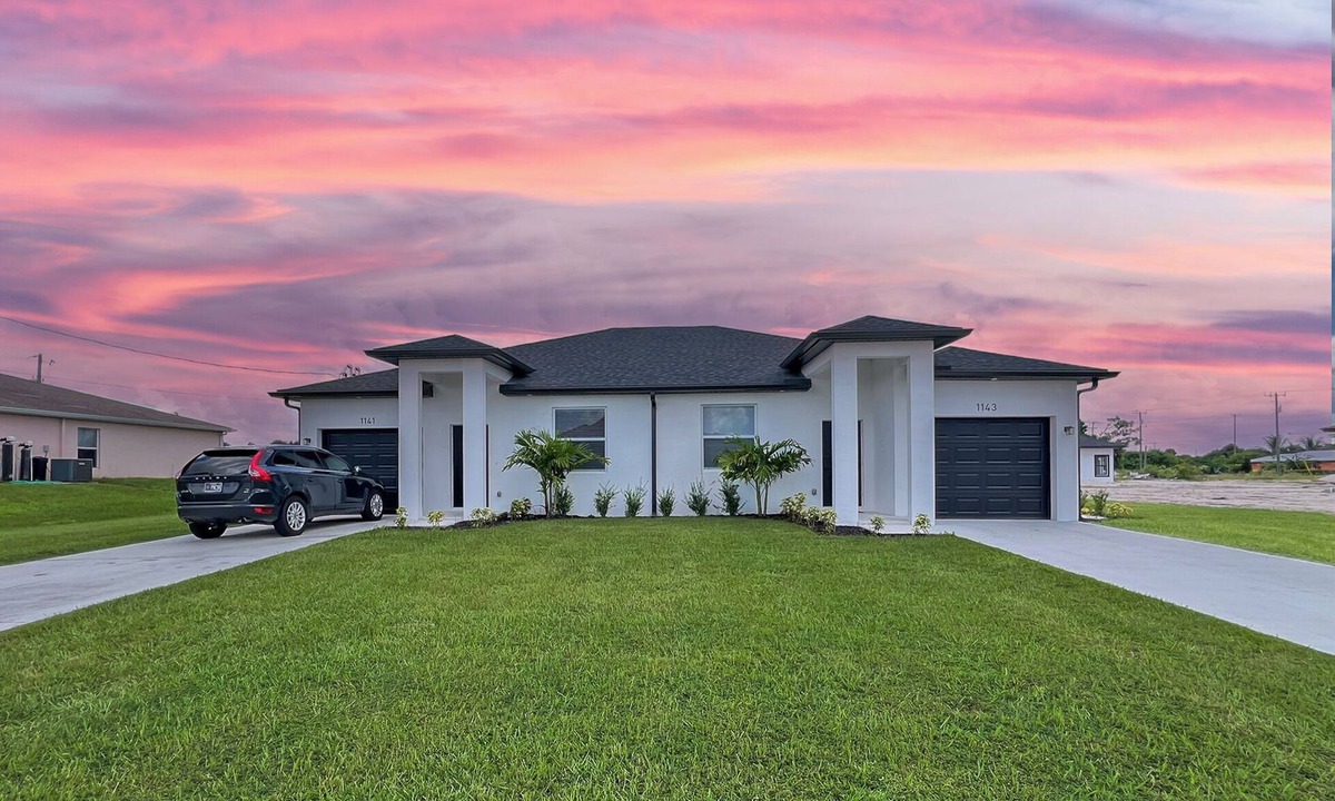 Westminster House | Charming 3-bedroom house in delightful Lehigh Acres with WiFi, AC