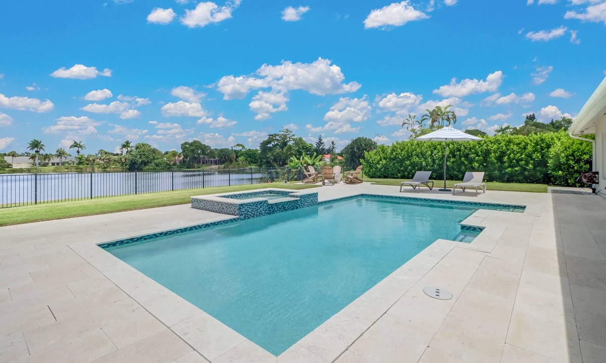 Palm River Estates House | Charming 3BR Lake Home w/Pool, Hot Tub & Fire Pit