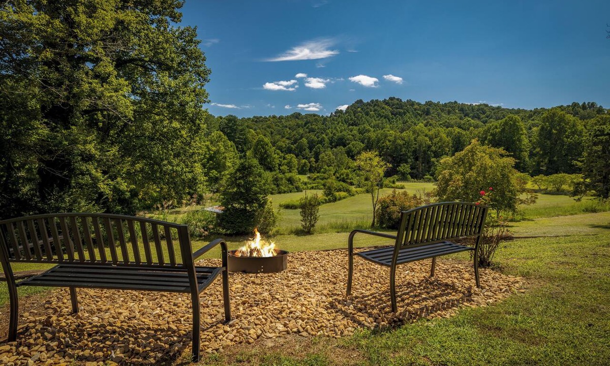 Saluda House | Charming 5-bedroom farmhouse on 10 acres in serene Saluda
