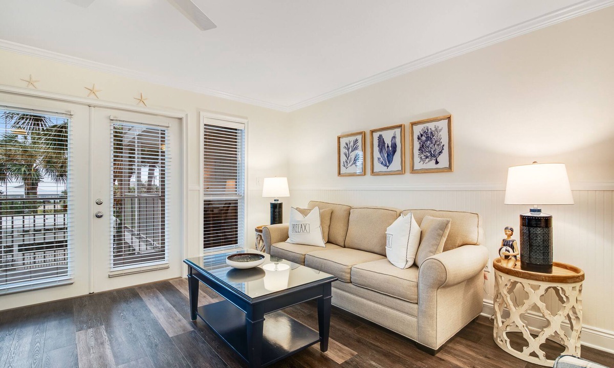 Gulf Place Condo | Charming condo near the beach, with community pools and hot tub
