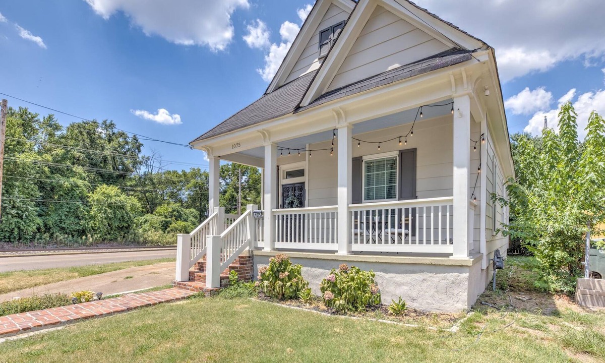 Cooper-Young Historic District House | Charming House in "Historically Hip" Cooper-Young