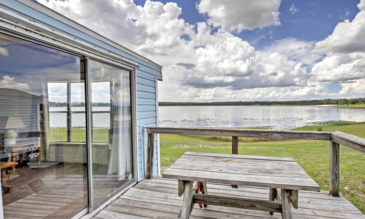 Silver Springs Cottage | Charming Lakefront Cabin in Ocala National Forest!
