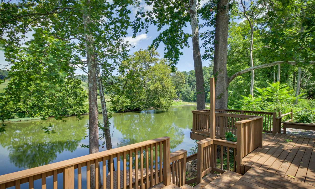 Lexington House | Charming Lexington Getaway - Large Riverfront Deck