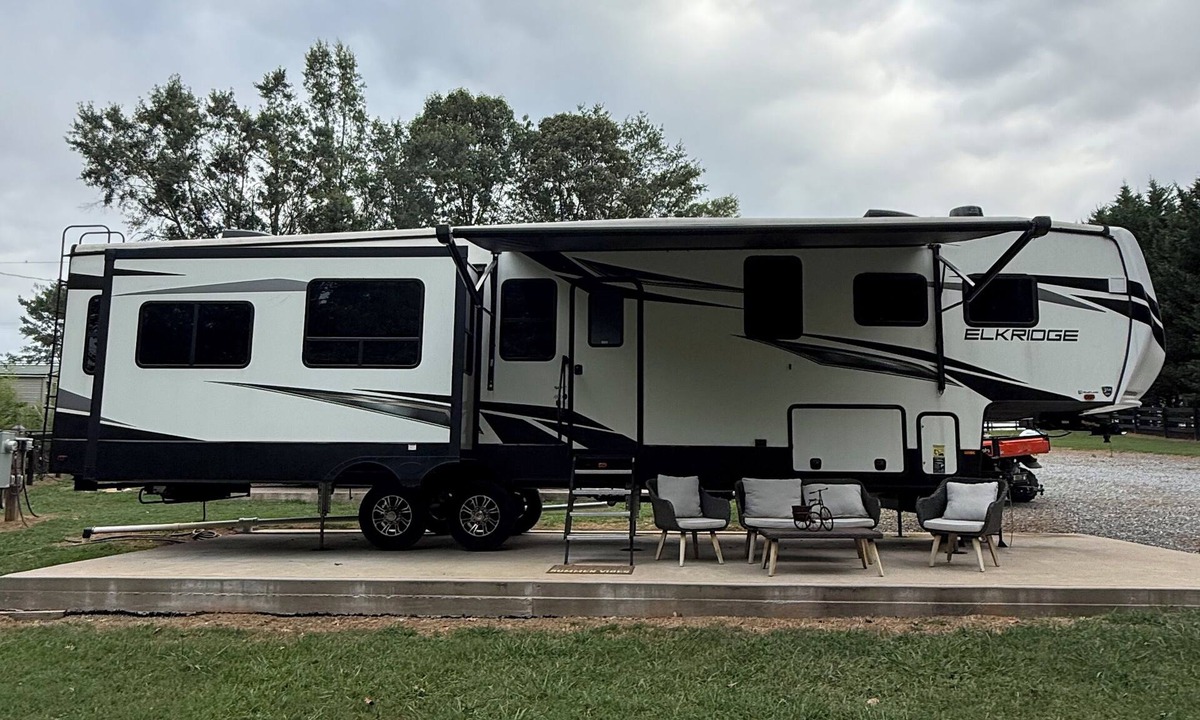 Columbus House | Charming RV with AC in Columbus for a cozy getaway